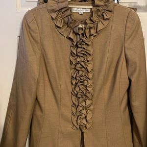 Tahari ladies, two piece pant suit size 10